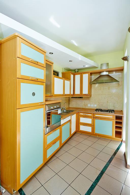 Apartment Deribasovskaya With Jacuzzi โอเดสซา ภายนอก รูปภาพ