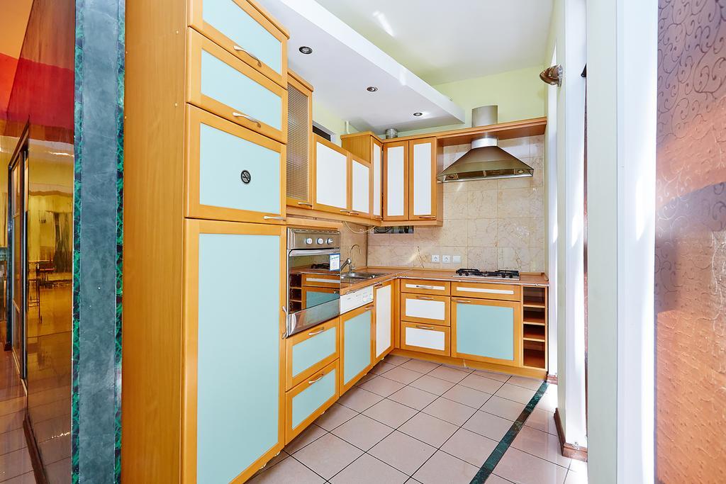 Apartment Deribasovskaya With Jacuzzi โอเดสซา ภายนอก รูปภาพ