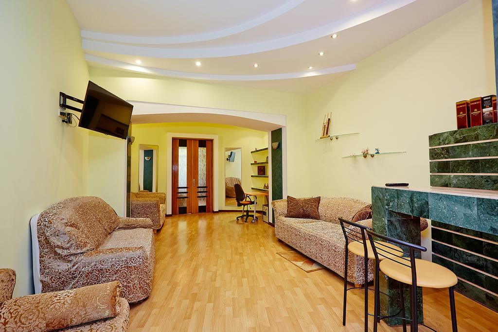 Apartment Deribasovskaya With Jacuzzi โอเดสซา ภายนอก รูปภาพ