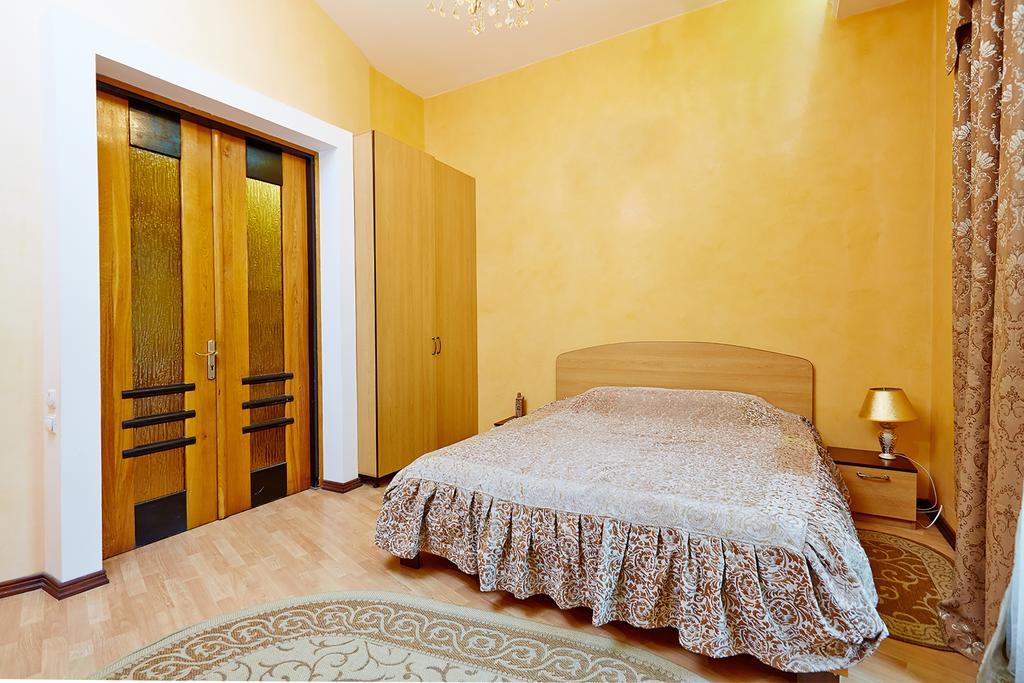 Apartment Deribasovskaya With Jacuzzi โอเดสซา ภายนอก รูปภาพ